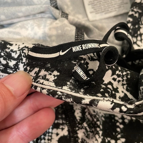 Nike Drifit Epic Viper Running Crop Leggings Black White size M - Picture 6 of 7